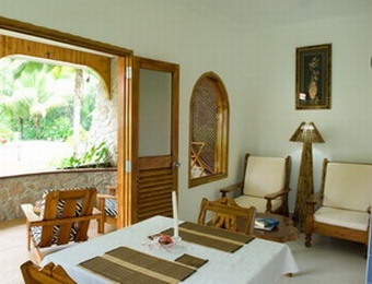 ISLANDERS GUESTHOUSE - Praslin